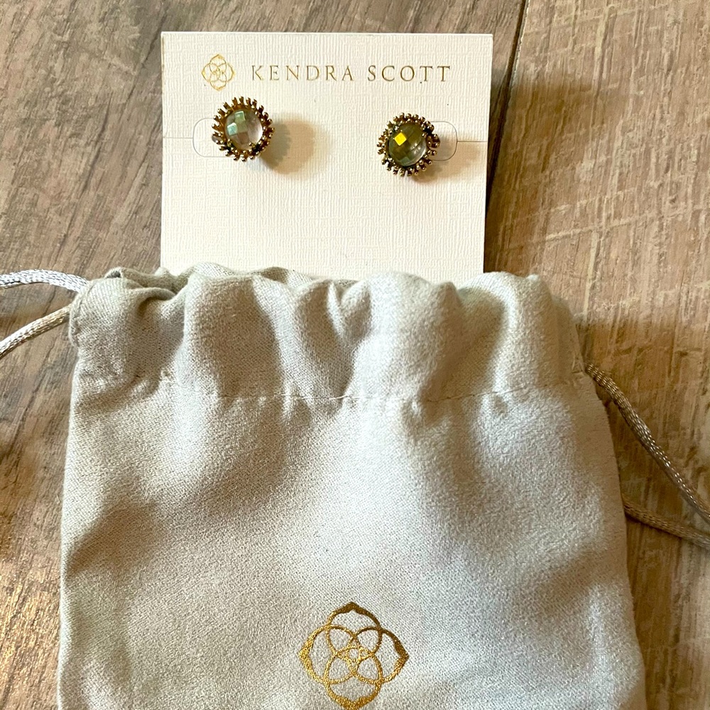 Kendra Scott studs